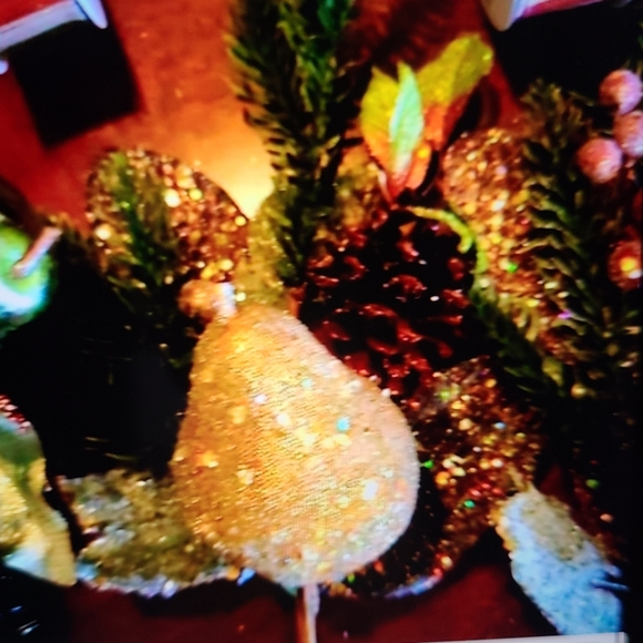 Pear Decor - Picture 2 of 2